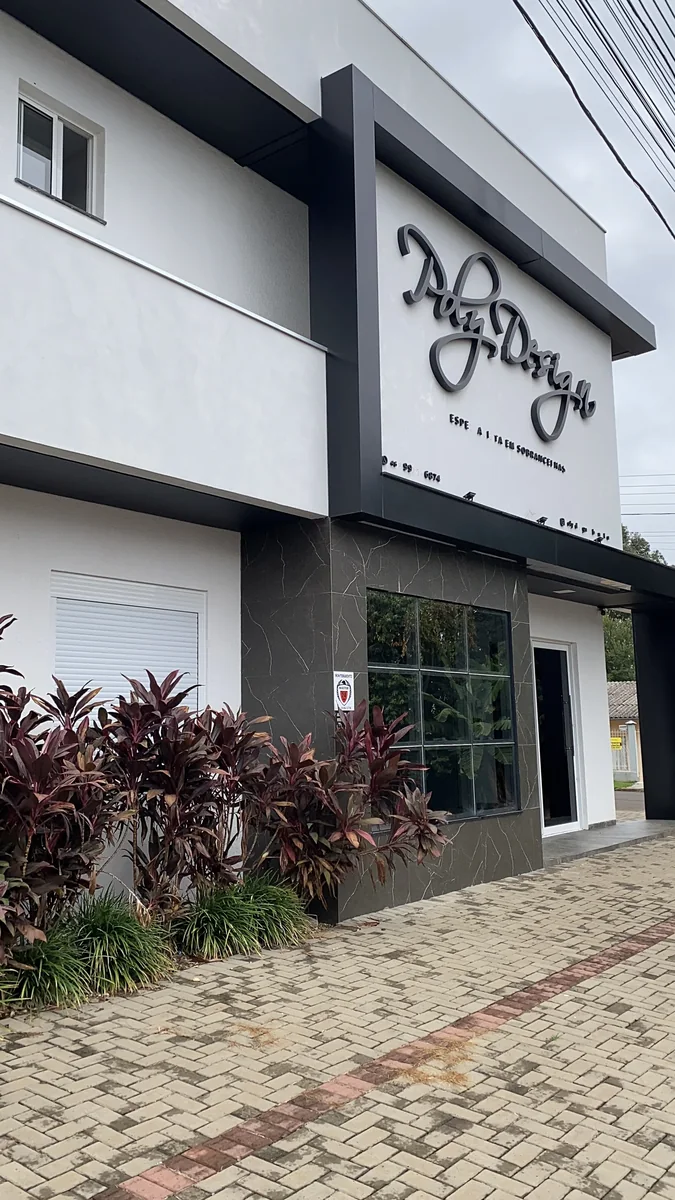 Fachada da Poly Design